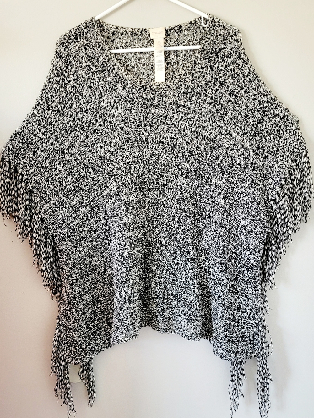 Chico's Fallon Fringe East West Black/Ecru Marled Knit Sweater Poncho One Size - Picture 13 of 16